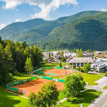 Hotel Kranjska Gora Exterior photo